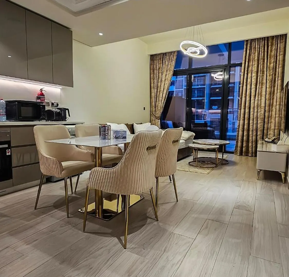 Egate - Dubai - 1 Bedroom - 1St Floor With Terrace 36-110